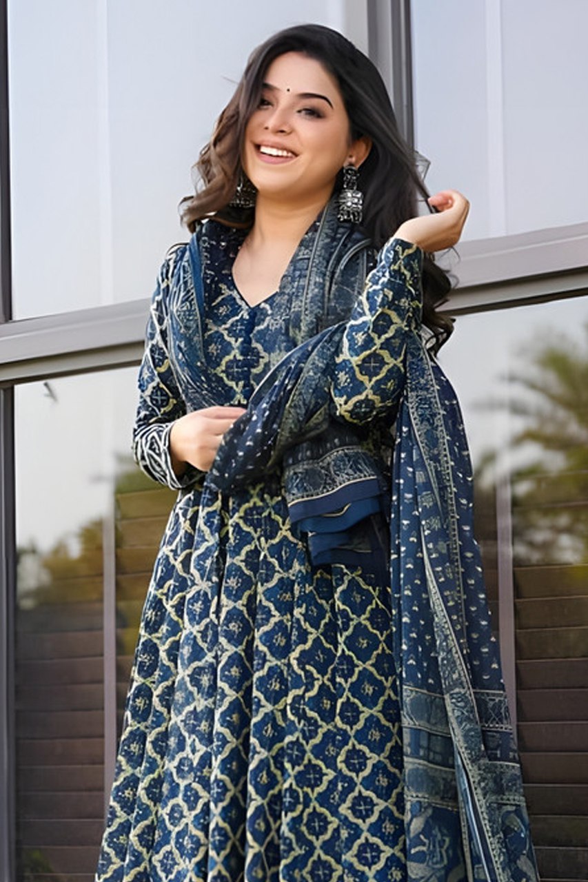 Printed Kurti Pant Dupatta - View 3 of 5