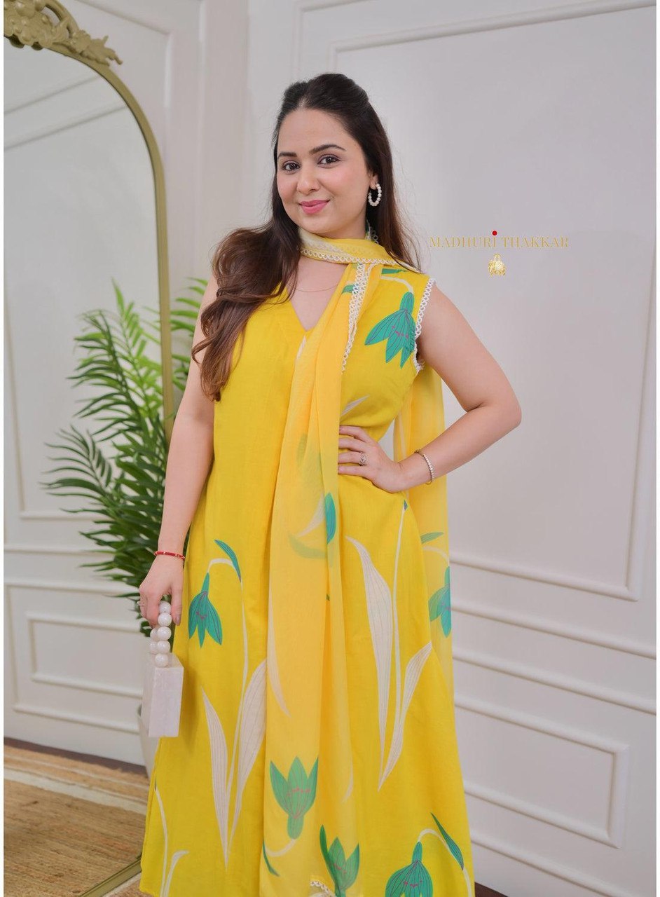 Printed Yellow Kurti - View 3 of 5