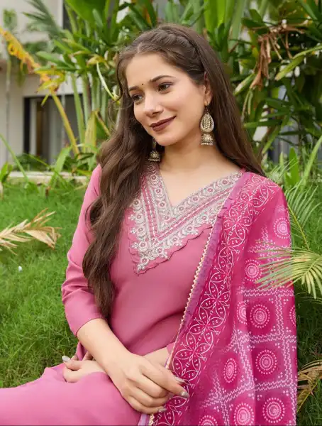 Straight Pink Kurta with Pant - View 4 of 5